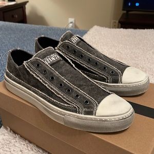 No Laces, No Problem!